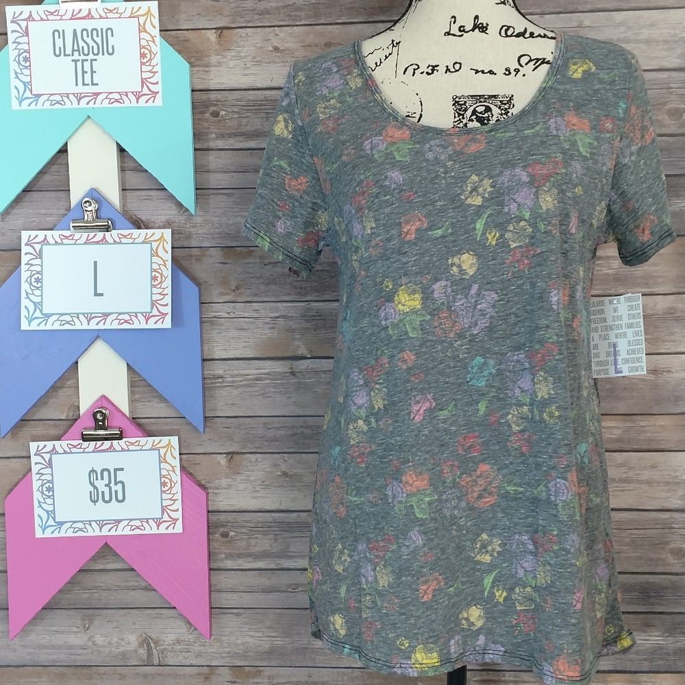 LuLaRoe NWT Large Classic Tee